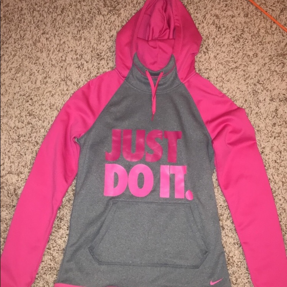 nike sweatshirt